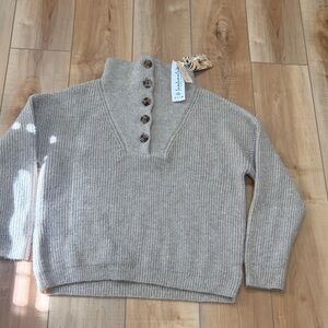 ELM LIVING Sweater TAN NWT SIZE S SMALL UNISEX
